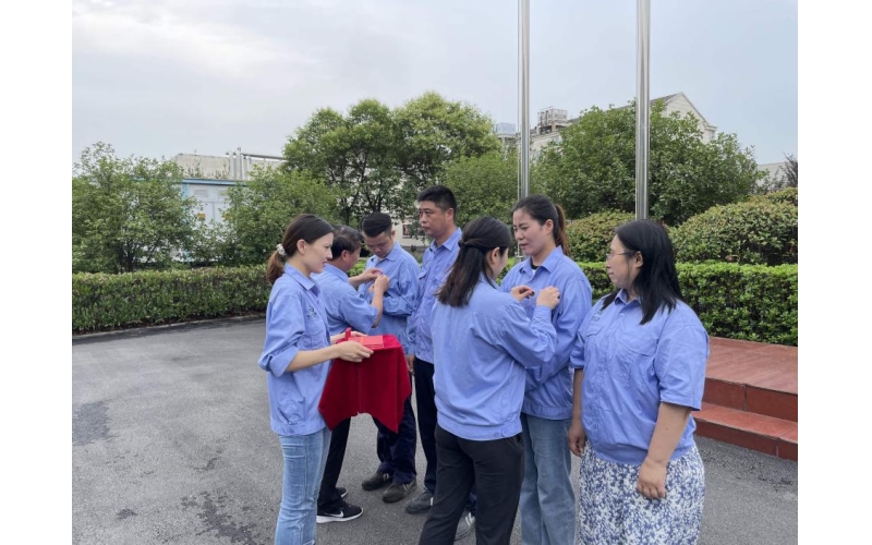 ？？？？厝慰埂扒炱咭弧敝魈饣疃